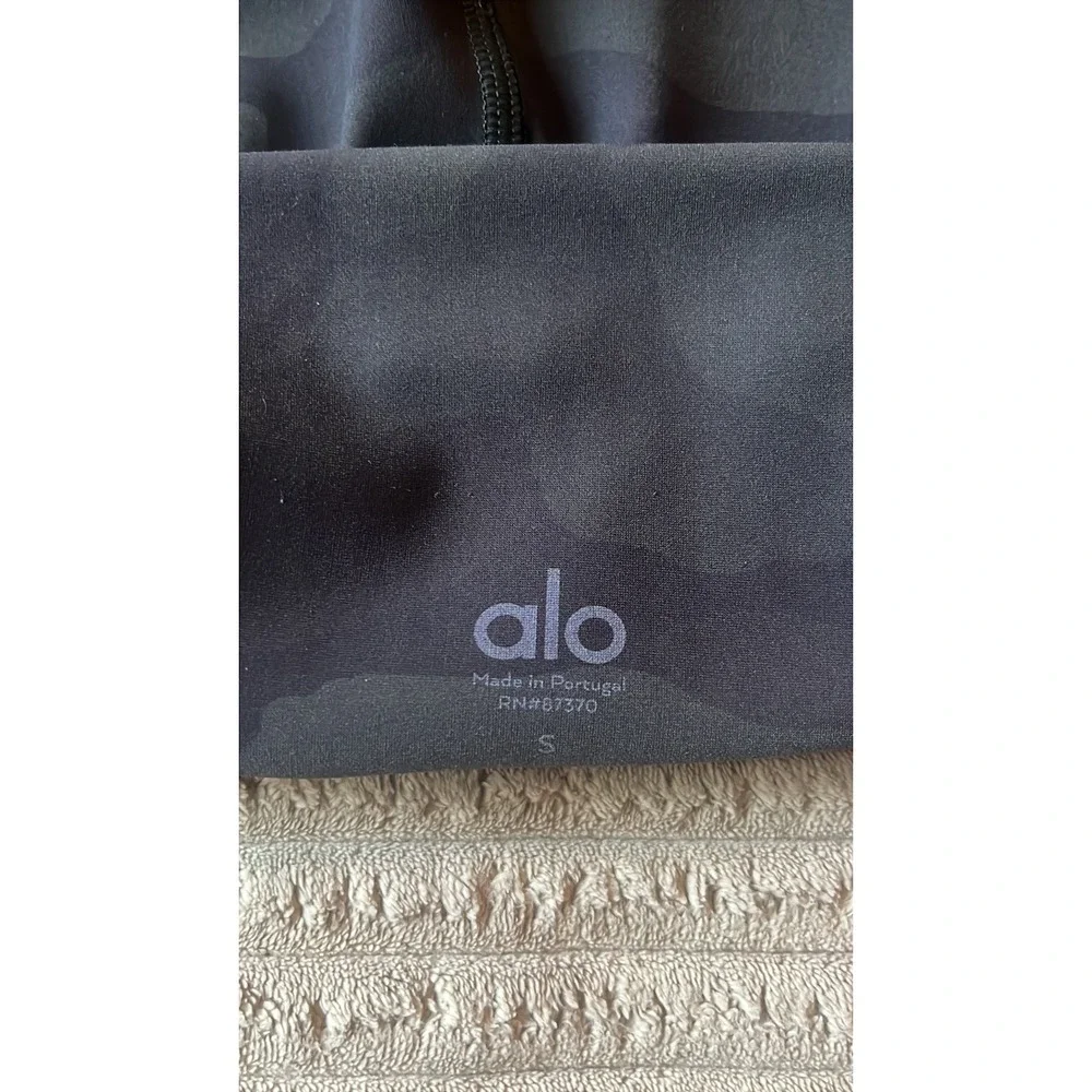 Alo Yoga High Waist Vapor Camo Leggings Black Camouflage Size XS/S Altered
